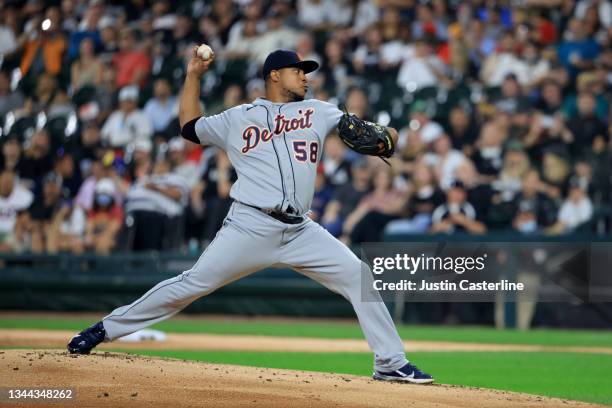 Wily Peralta of the Detroit Tigers throws a pitch during the first inning in the game against the Chicago White Sox at Guaranteed Rate Field on...