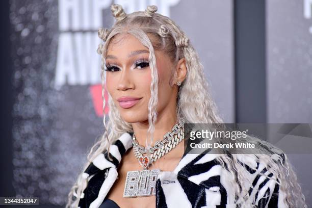 Attends the 2021 BET Hip Hop Awards at Cobb Energy Performing Arts Centre on October 01, 2021 in Atlanta, Georgia.