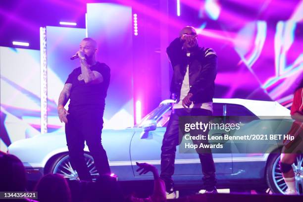 Paul Wall and Jermaine Dupri perform onstage during the 2021 BET Hip Hop Awards at Cobb Energy Performing Arts Center on October 01, 2021 in Atlanta,...