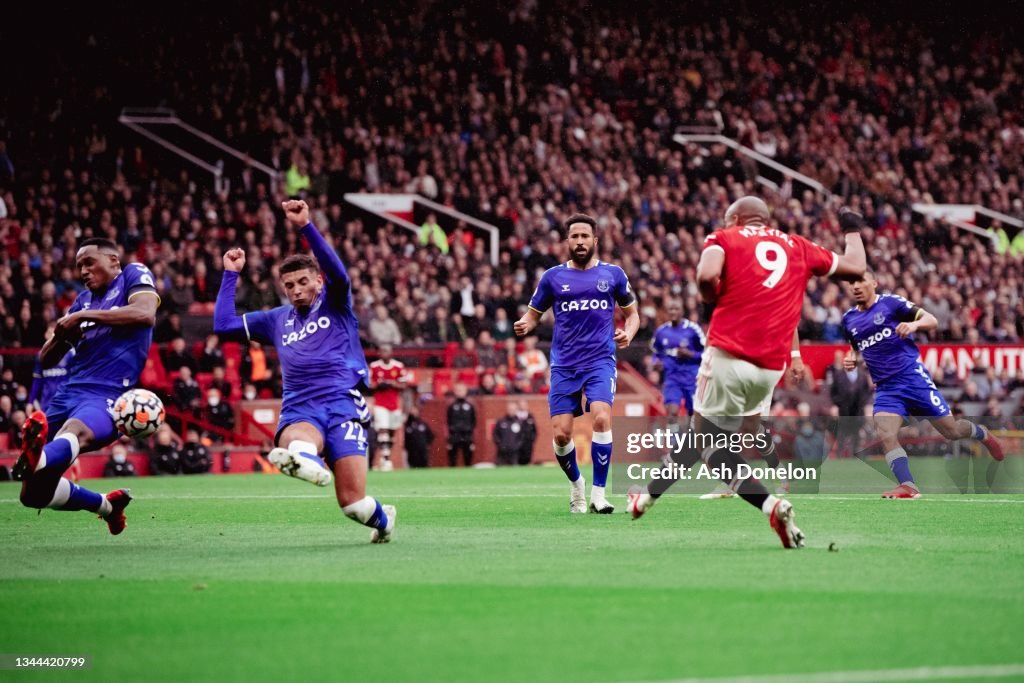 Manchester United v Everton - Premier League