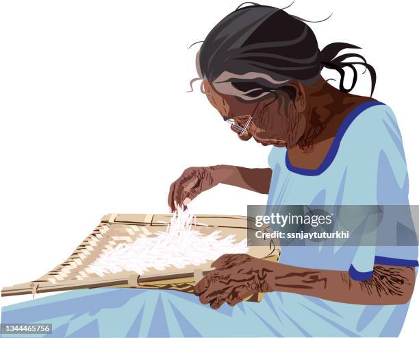 stockillustraties, clipart, cartoons en iconen met an old woman cleaning rice - senioren in bad