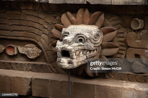 temple of the feathered serpent, teotihuacan, state of mexico, mexico - mexican god 個照片及圖片檔