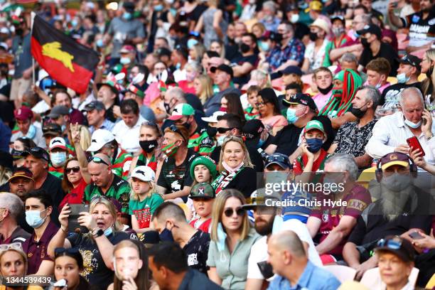 Community Rugby Crowd Crowded Rugby Stadium Photos and Premium High Res Pictures - Getty Images