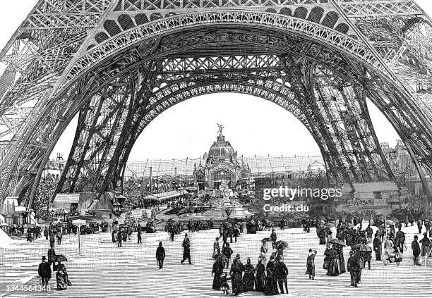 ilustraciones, imágenes clip art, dibujos animados e iconos de stock de exposición universal de 1889, parís: torre eiffel - siglo xix