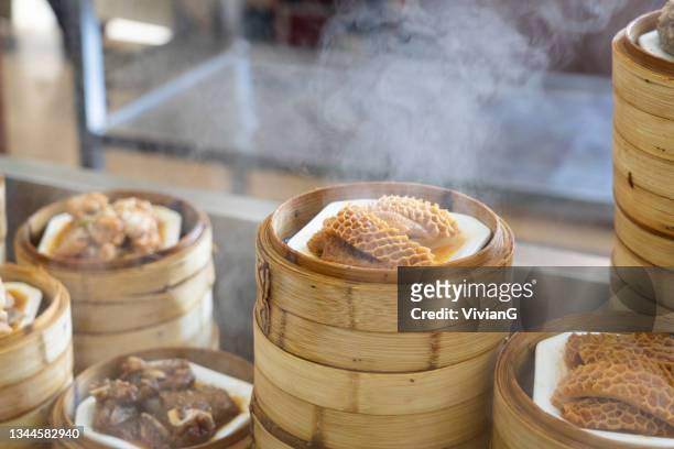 close-up of guangdong dum sum like honeycomb tripes in the restaurant - tripe stock pictures, royalty-free photos & images
