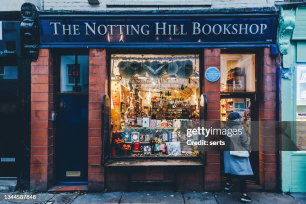 the notting hill bookshop à londres, royaume-uni - notting hill photos et images de collection