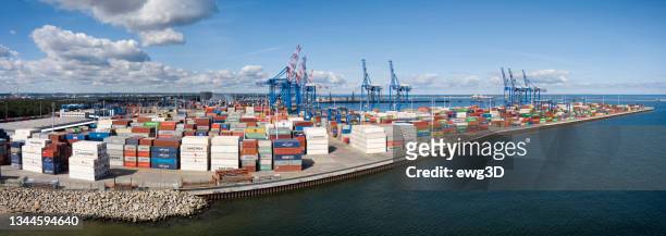 container terminal at baltic sea, gdansk, poland - gdansk stock pictures, royalty-free photos & images