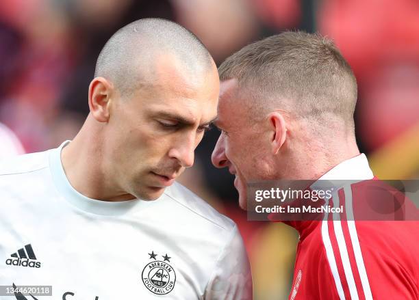 Scott Brown of Celtic is seen in the warm up during the Ladbrokes Scottish Premiership match between Aberdeen and Celtic at Pittodrie Stadium on...