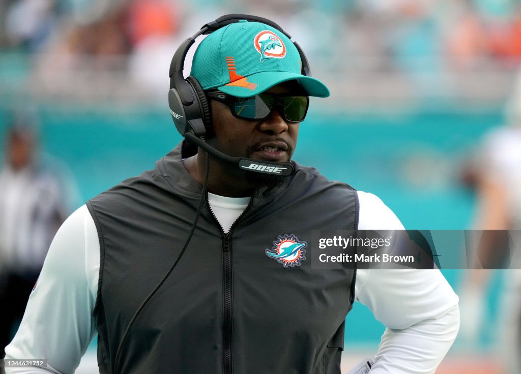 Indianapolis Colts v Miami Dolphins