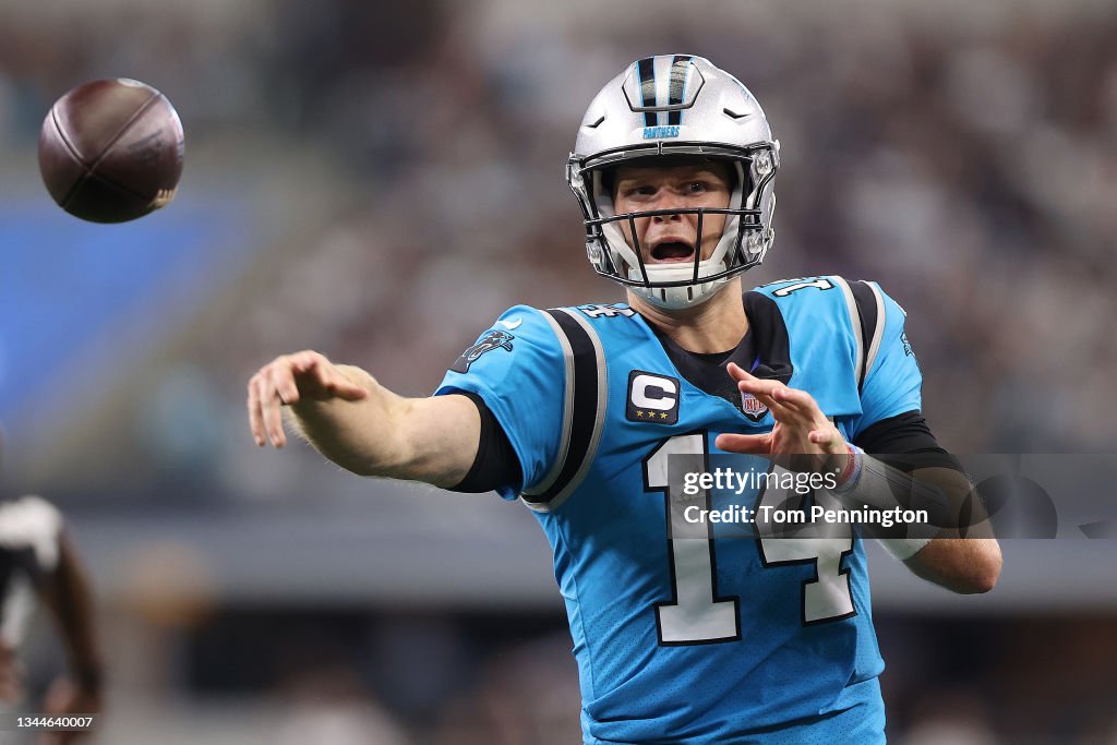 Carolina Panthers v Dallas Cowboys