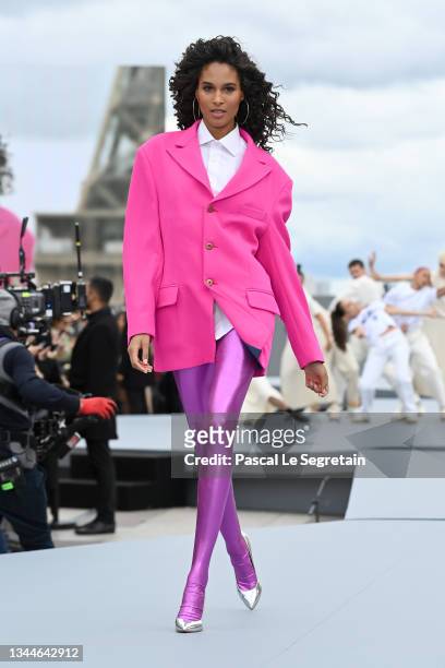 Cindy Bruna walks the runway during "Le Defile L'Oreal Paris 2021" as part of Paris Fashion Week on October 03, 2021 in Paris, France.