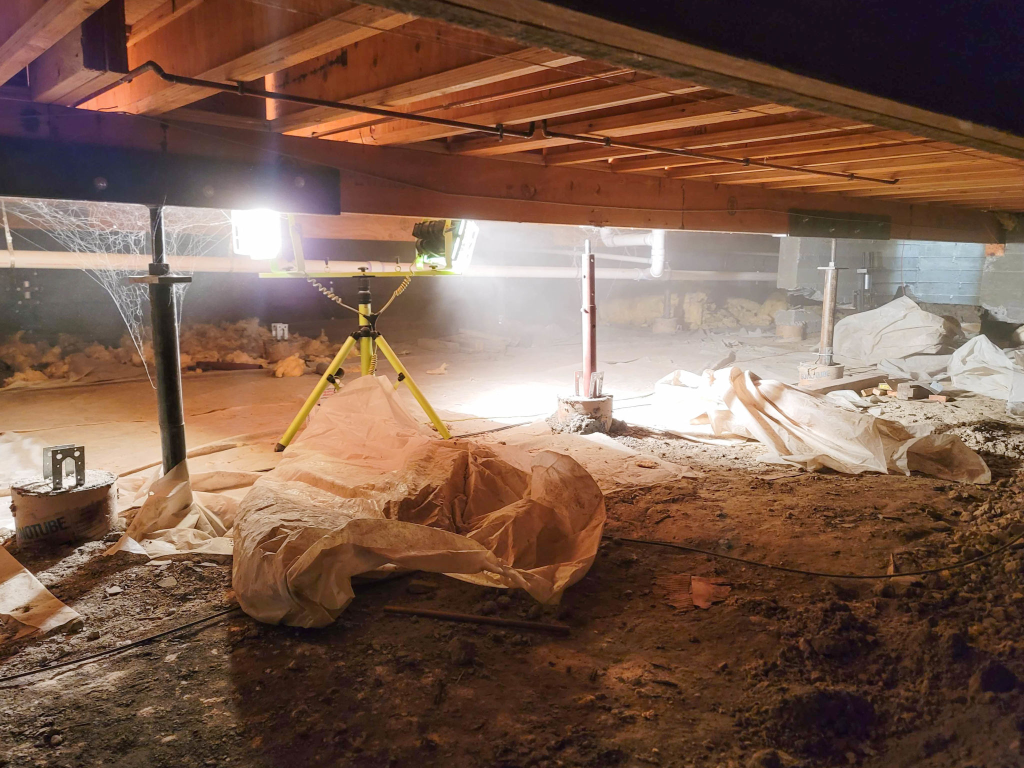 crawlspace maintenance