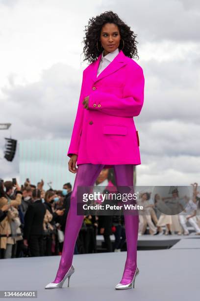 Cindy Bruna walks the runway during the "Le Defile L'Oreal Paris 2021" Womenswear Spring/Summer 2022 show as part of Paris Fashion Week on October...