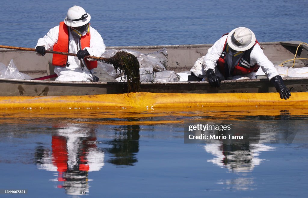 Major Oil Spill Fouls Southern California Beaches