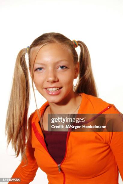 girl, teenager, smiling - sidelock hairstyle photos et images de collection