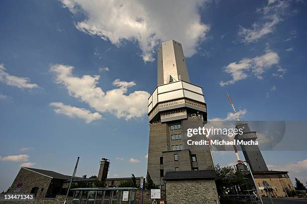 observation tower and transmitters, grosser feldberg mountain, schmitten, hesse, germany, europe - michael mucha ストックフォトと画像