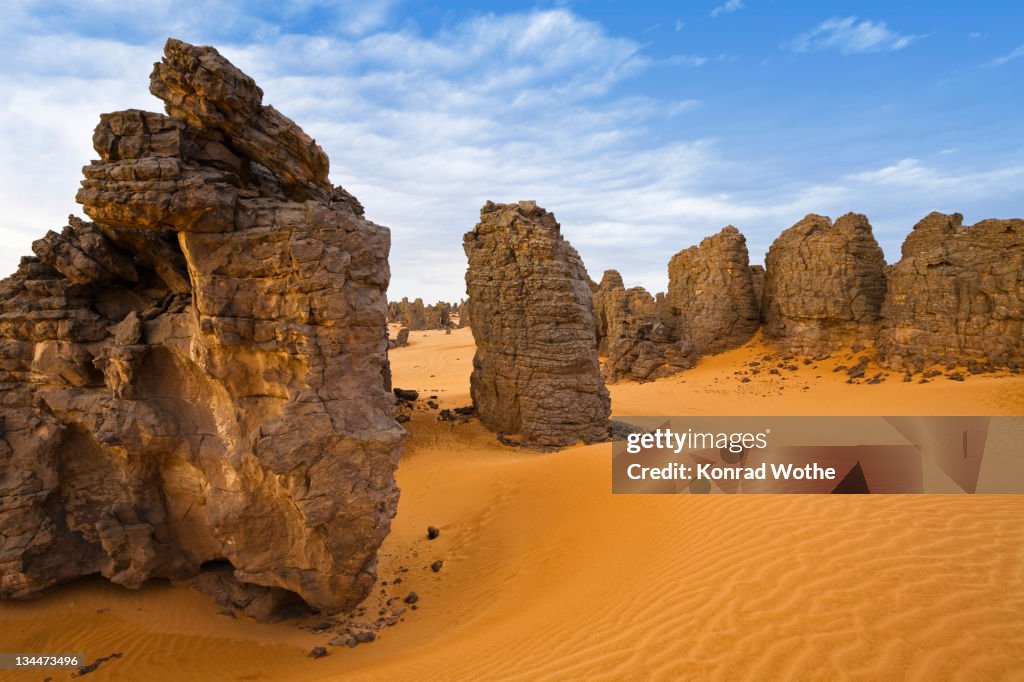 Libya Desert Rocks Bizarre Rock Formations In The Libyan Stone Desert Tassili Maridet ...
