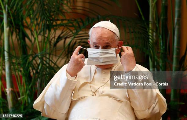 Pope With Mask Pope Mask Photos and Premium High Res Pictures - Getty Images