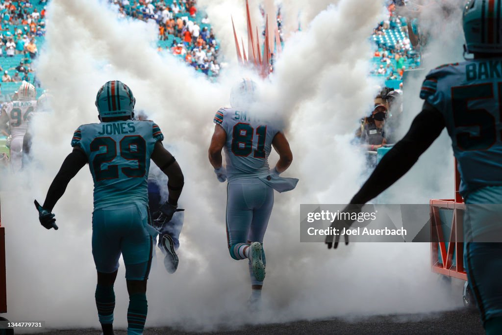 Indianapolis Colts v Miami Dolphins