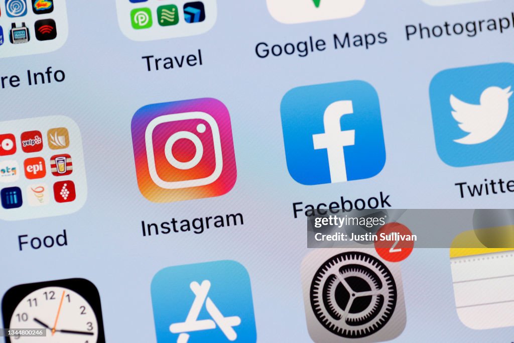 Facebook,Instagram And WhatsApp Experience Global Outage