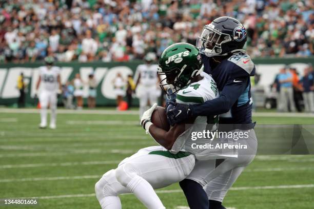 Wide Receiver Corey Davis of the New York Jets scores a Touchdown during the Tennessee Titans vs New York Jets game at MetLife Stadium on October 3,...