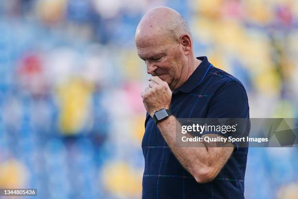 Pepe Mel, head coach of UD Las Palmas reacts during the LaLiga Smartbank match between UD Las Palmas and UD Ibiza