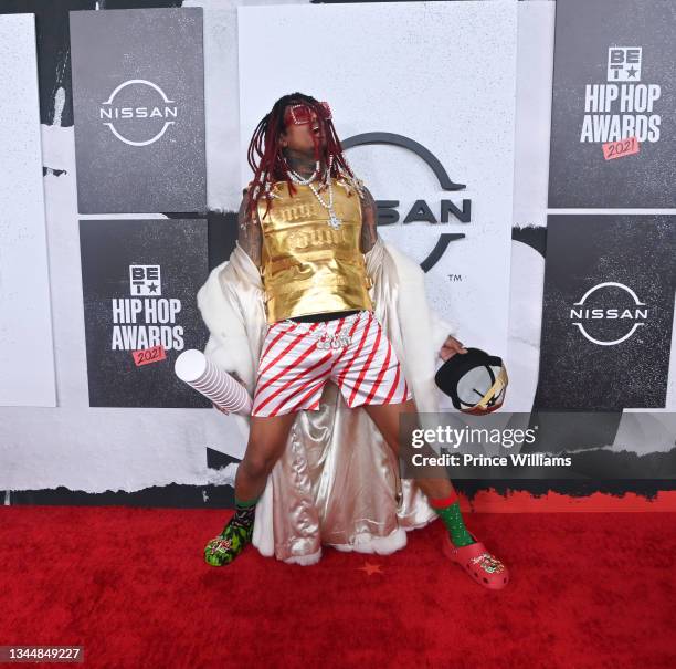 Nick Cannon arrives to the 2021 BET Hip Hop Awards at Cobb Energy Performing Arts Centre on October 01, 2021 in Atlanta, Georgia.