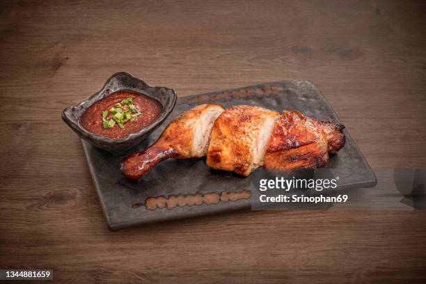 grilled chicken with spicy dipping sauce - たれ ストックフォトと画像