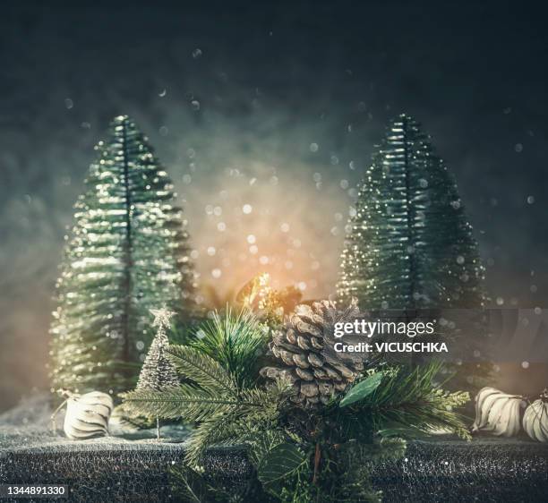 christmas background  with cozy light and festive decoration - christmas background no people stock pictures, royalty-free photos & images
