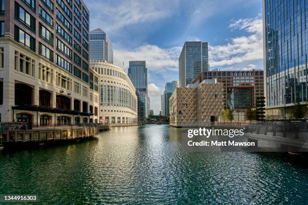 london financial centre of canary wharf london london. uk - canary wharf bildbanksfoton och bilder