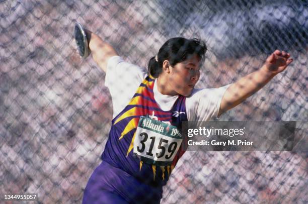 Discus Uniforms Xiao Yanling Photos and Premium High Res Pictures - Getty Images