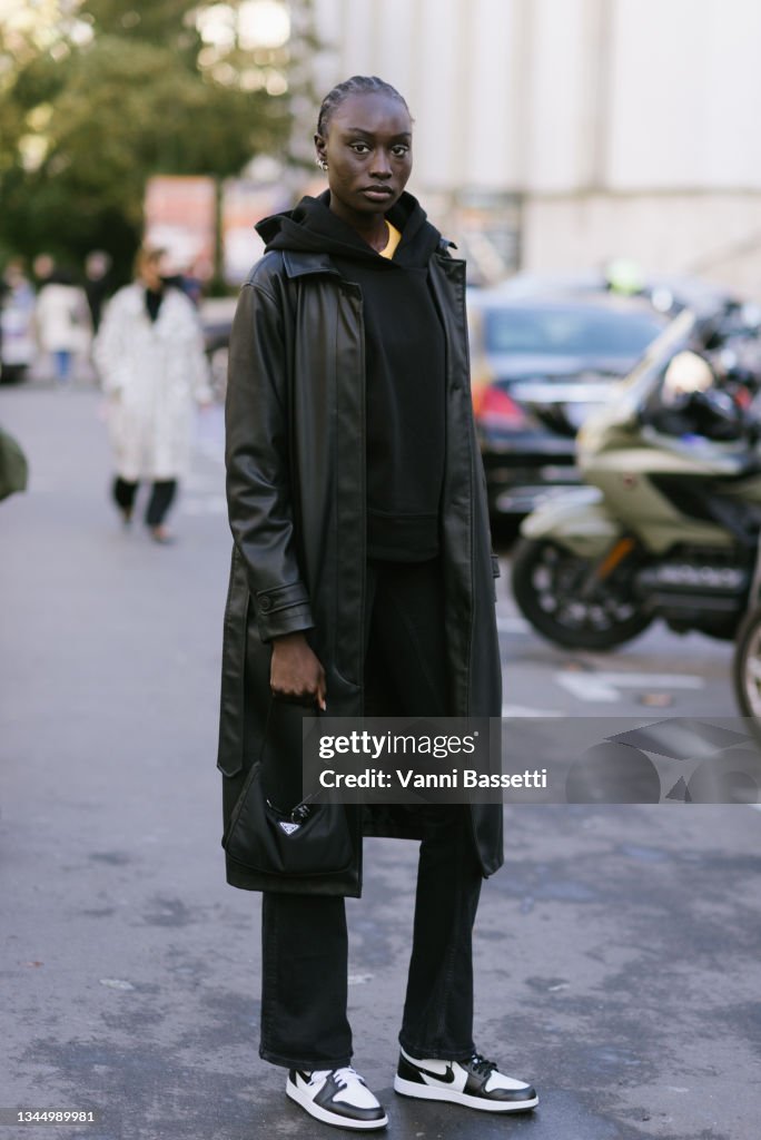 Street Style : Day Nine - Paris Fashion Week - Womenswear Spring Summer 2022