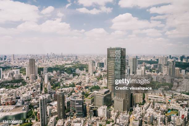 tokyo urban skyline - roppongi stock pictures, royalty-free photos & images