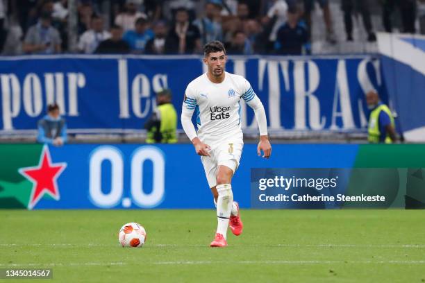 Alvaro Gonzalez of Olympique de Marseille controls the ball during the UEFA Europa League group E match between Olympique Marseille and Galatasaray...
