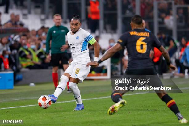 Dimitri Payet of Olympique de Marseille passes the ball against Patrick Van Aanholt of Galatasaray AS during the UEFA Europa League group E match...