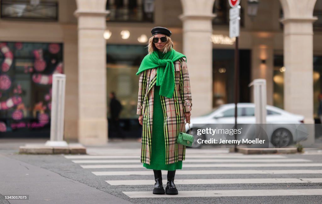 Street Style : Day Six - Paris Fashion Week - Womenswear Spring Summer 2022