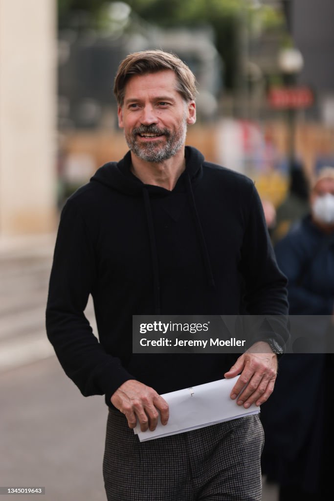 Street Style : Day Seven - Paris Fashion Week - Womenswear Spring Summer 2022
