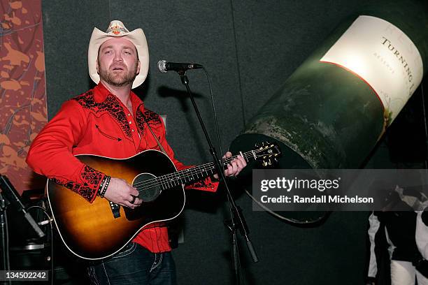 Musician Larry Bagby performs Graham Colton presented by BMI at the Turning Leaf Lounge during the 2008 Sundance Film Festival on January 20, 2008 in...