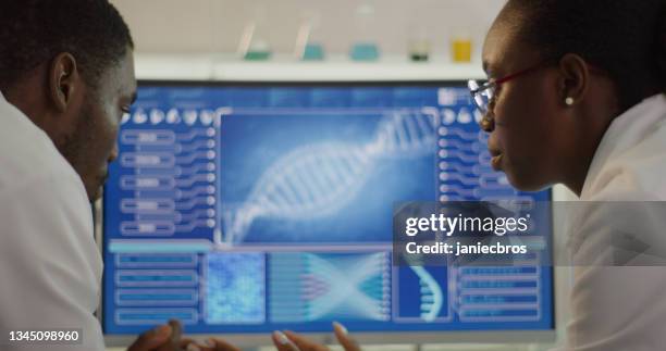 Dna Human Program Computer Computer Dna Photos and Premium High Res Pictures - Getty Images