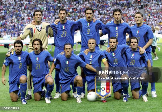 Italian team line up back row Gianluigi Buffon, Marco Materazzi, Luca Toni, Fabio Grosso, Francesco Totti, Front row Gennaro Ivan Gattuso, Andrea...