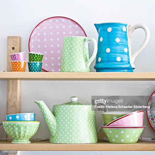 kitchen shelf arrangement - porslin bildbanksfoton och bilder