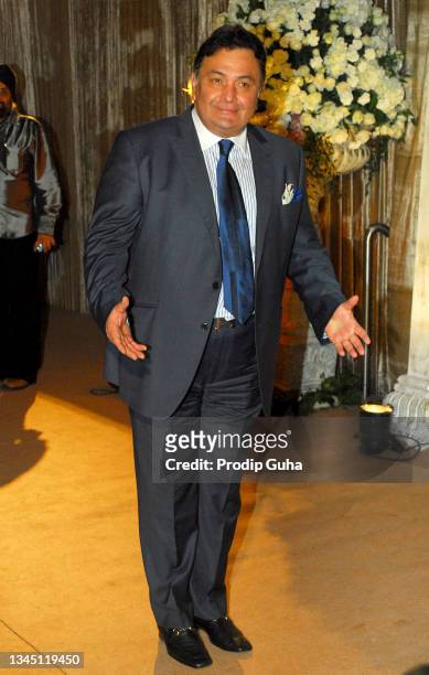 Rishi Kapoor attends the wedding reception of Dhiraj Deshmukh and Deepshikha Bhagnani on February 28, 2012 in Mumbai, India.