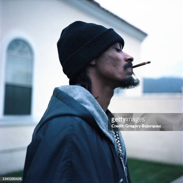 American rapper Snoop Dogg at his home in January, 2000 in Chino Hills, California.
