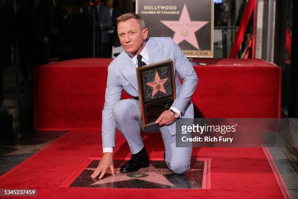 Daniel Craig attends the Hollywood Walk of Fame Star Ceremony for Daniel Craig on October 06, 2021 in Hollywood, California.