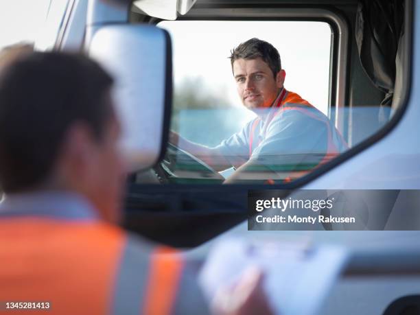 uk, truck driver and driving instructor - lastbilstransport bildbanksfoton och bilder
