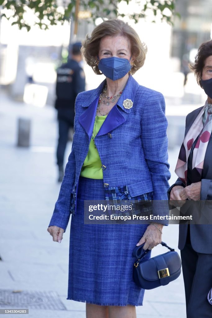Queen Sofia Presides Over The International Circle Meeting