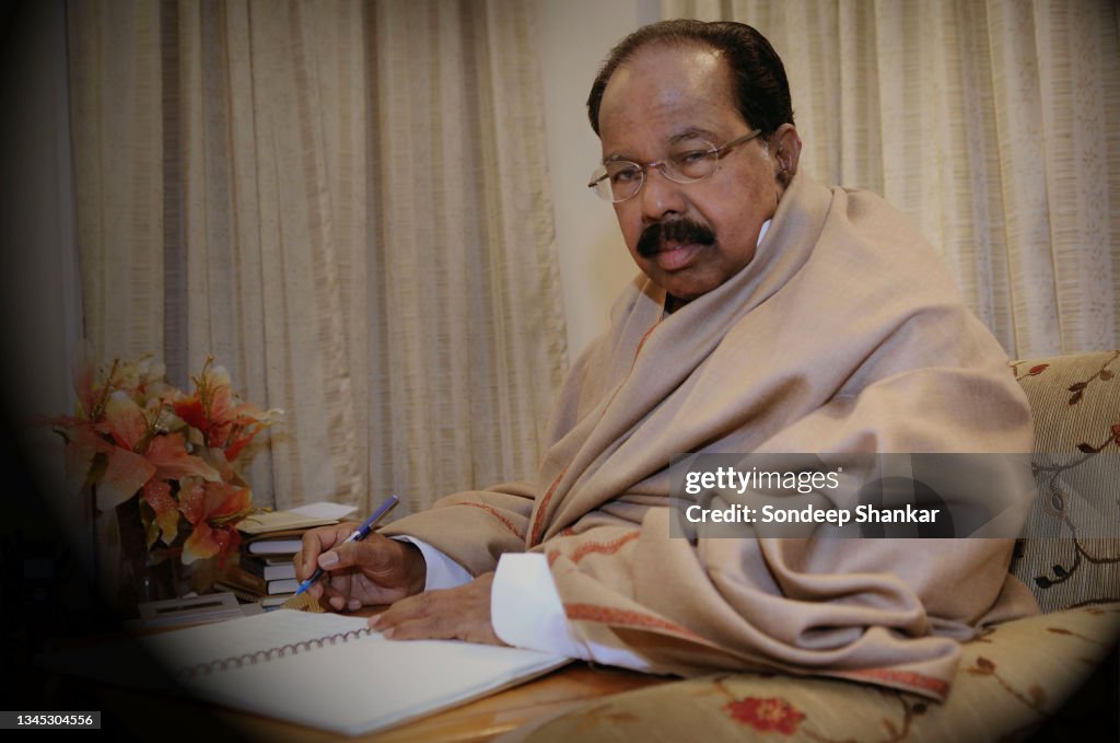 Verappa Marpadi Veerappa Moily, politician belonging to the Indian National ...