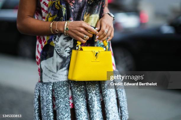 10,369 Cartier Bracelet Photos and Premium High Res Pictures - Getty Images 10,369 Cartier Bracelet Photos and Premium High Res Pictures - Getty Images