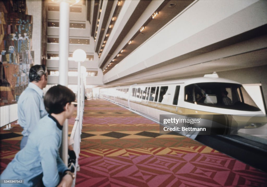 Monorail train