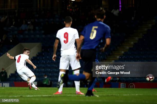 Lewis Bate of England scores their side's first goal during the U20 International match between England and Italy at Technique Stadium on October 07,...